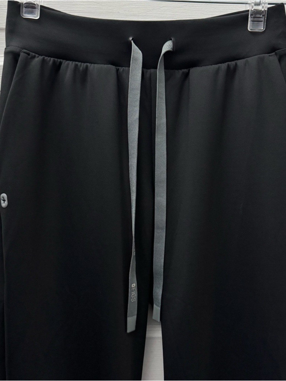 FIGS Black Jogger Scrub Pants Stretch Tapered Medical Small - Picture 3 of 10